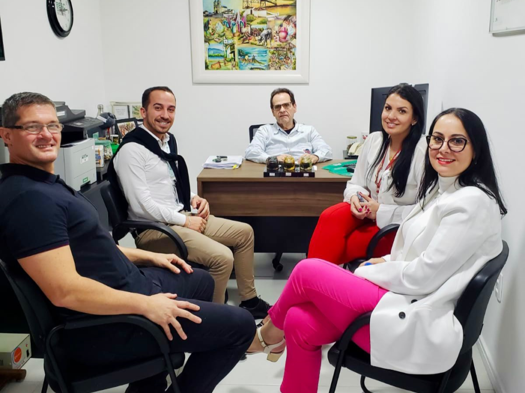 SIM recebe representantes do Hospital SOS Cárdio: foco na qualidade